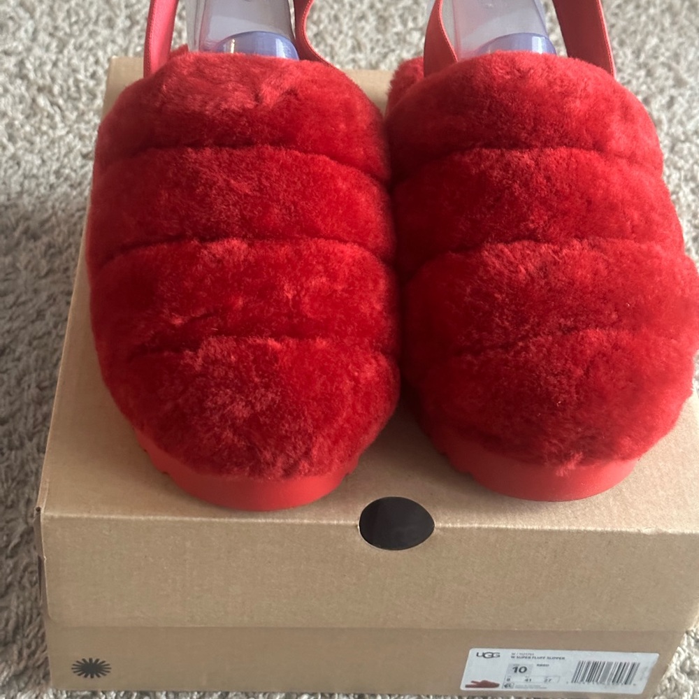 BRAND NEW UGG SLIPPERS!